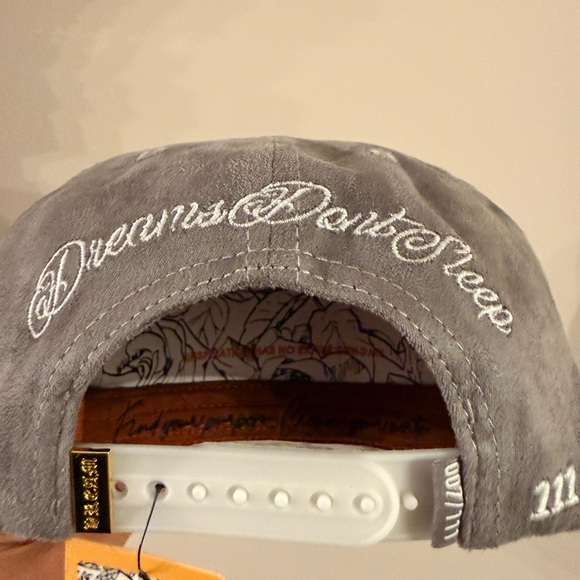 Bay Area Reptile Gray Strength In Faith BA Dvniel Luu LIMITED - Picture 4 of 6